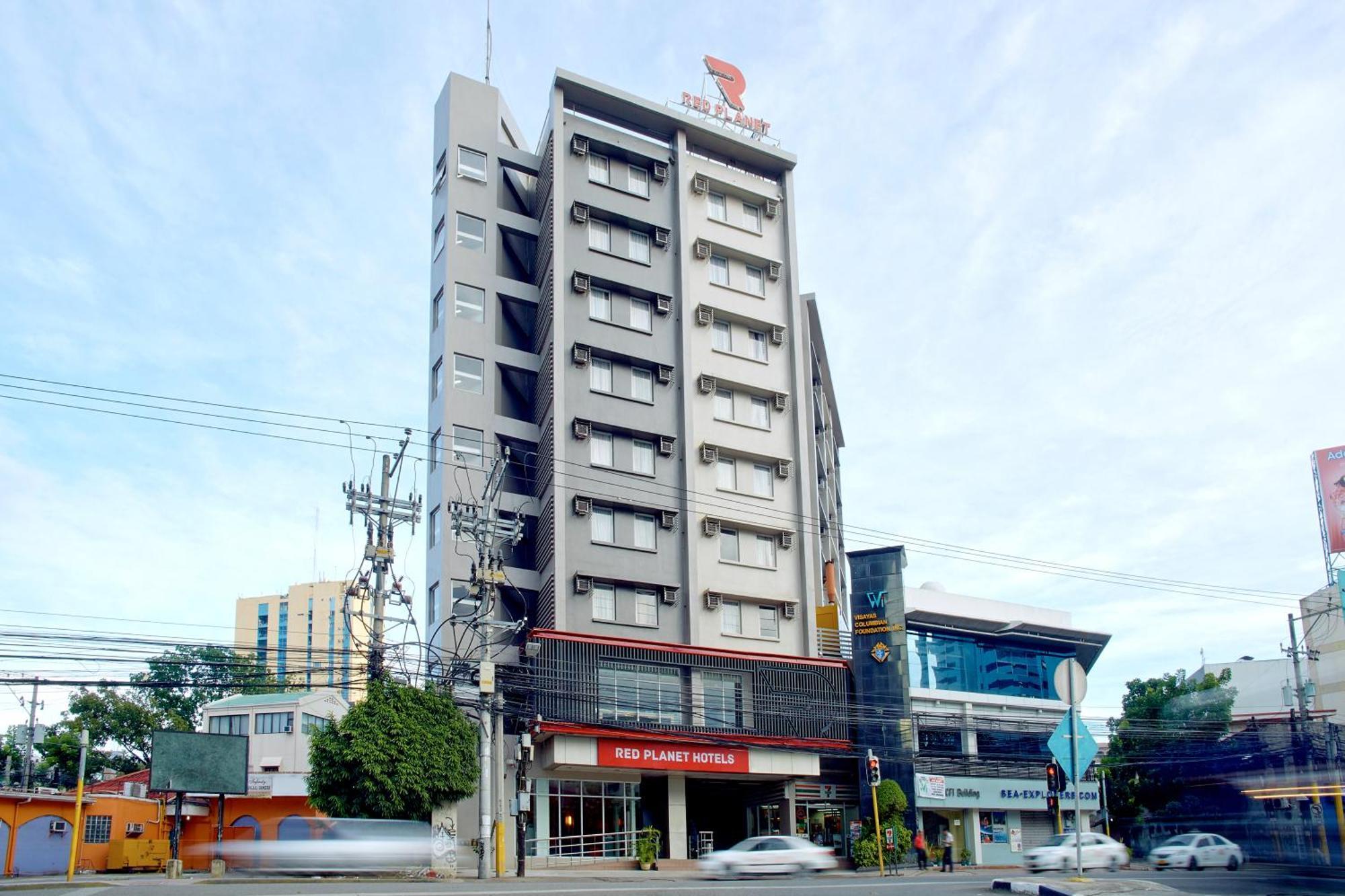 ホテル レッド プラネット セブ セブ市 エクステリア 写真